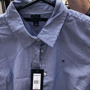 Tommy Hilfiger dress shirt. Size S.